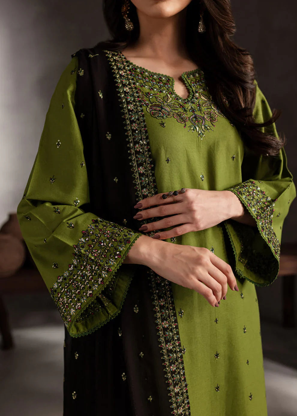 Ezzah 3Pc Lawn Embroidered