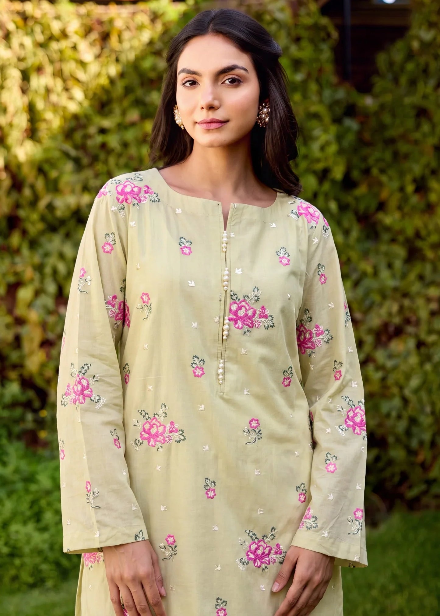 Gul-e-Aasman Skin